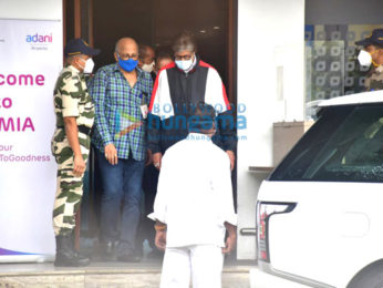 Photos: Amitabh Bachchan snapped at the airport in Kalina