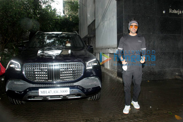 photos ayushmann khurrana spotted at the clinic with his new car 1