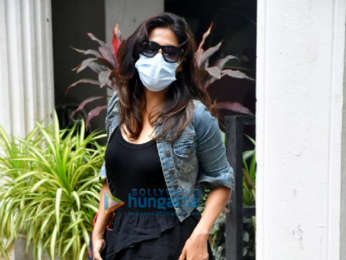 Photos: Chitrangda Singh spotted at a dental clinic in Bandra