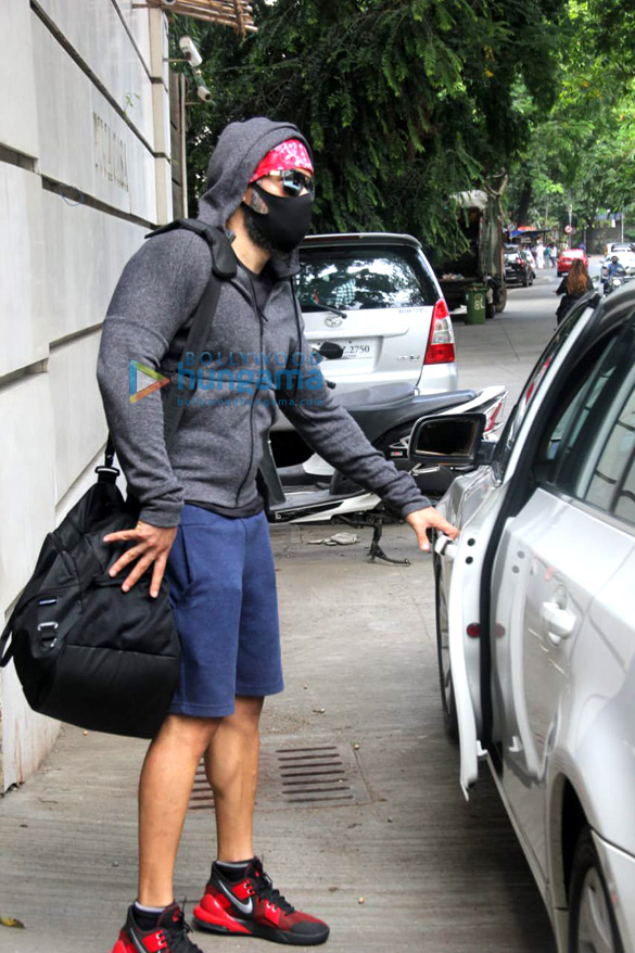 photos emraan hashmi spotted at the gym 2 4