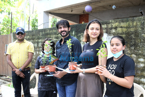 Photos: Hiten Tejwani and Gauri Pradhan snapped with Anusha Srinivasan Iyer at BMC’s Be A Tree Parent MEGA Vriksha Campaign