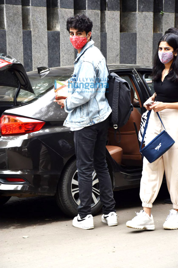 photos ibrahim ali khan snapped in andheri 4
