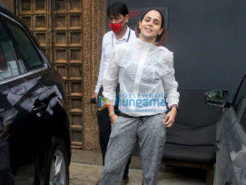Photos: John Abraham and Genelia D'Souza spotted at the gym