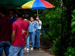 Photos: Kareena Kapoor Khan spotted at Mehboob Studios