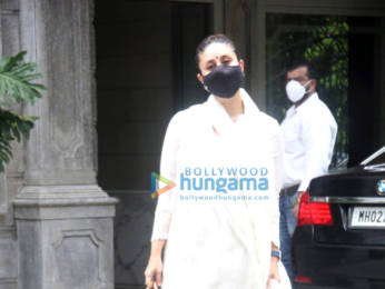 Photos: Kareena Kapoor Khan spotted in Bandra