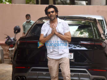 Photos: Kartik Aaryan snapped at Sanjay Leela Bhansali's office in Juhu