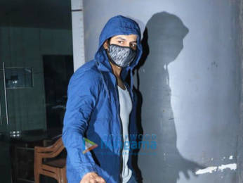 Photos: Kartik Aaryan snapped at dance class Photos: Kartik Aaryan snapped at dance class