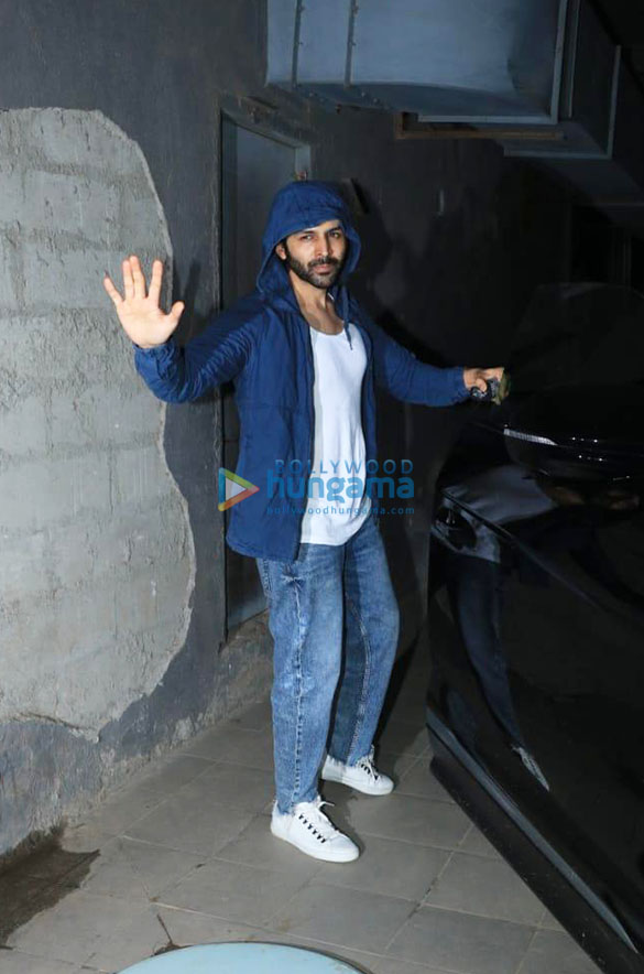 photos kartik aaryan snapped at dance class 4 2