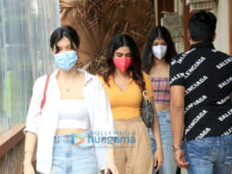 Photos: Khushi Kapoor, Shanaya Kapoor and Anjini Dhawan snapped at Bastian in Worli