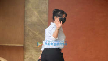 Photos: Kim Sharma snapped in Bandra