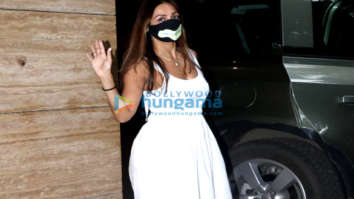 Photos: Malaika Arora and Amyra Dastur snapped in Bandra