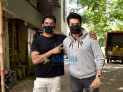 Photos: Maniesh Paul and Sharad Kelkar spotted in Andheri