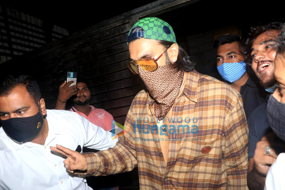 Photos: Ranveer Singh snapped at Zoya Akhtar’s house in Bandra