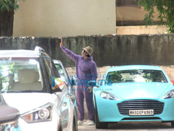 Photos: Ranveer Singh spotted at a dance class in Bandra