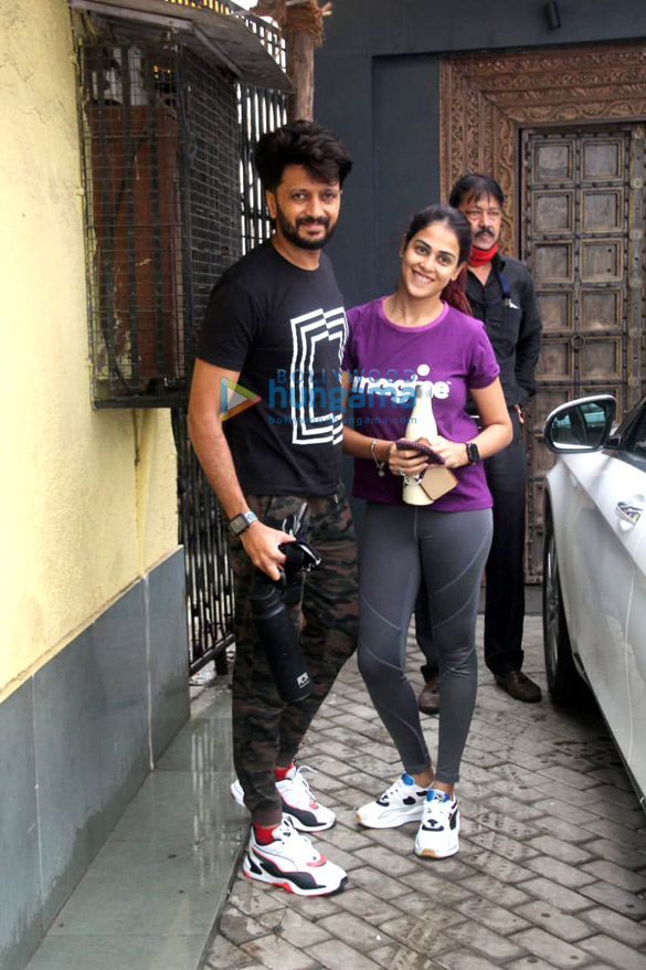 photos riteish deshmukh and genelia dsouza spotted at the gym 4 2
