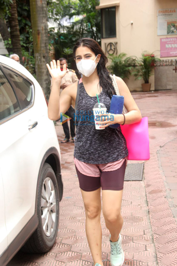 photos sara ali khan spotted at gym 1 3
