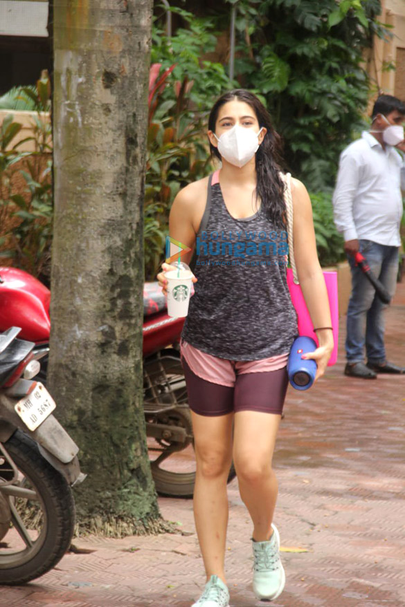 photos sara ali khan spotted at gym 3 3