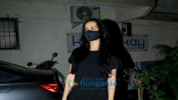 Photos: Shraddha Kapoor snapped at a salon in Juhu