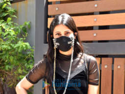 Photos: Shruti Haasan snapped in Santacruz