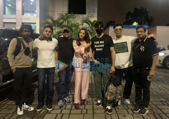 Photos: Sidharth Malhotra, Kiara Advani, Karan Johar and others snapped at Kalina airport Photos: Sidharth Malhotra, Kiara Advani, Karan Johar and others snapped at Kalina airport