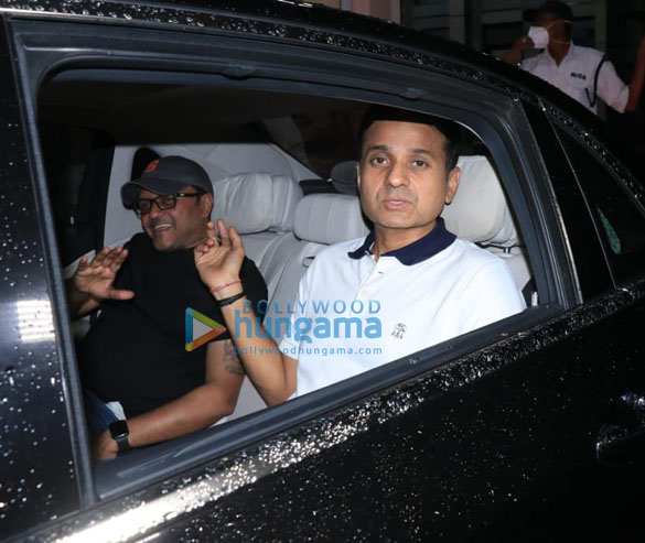 photos siddharth malhotra kiara advani karan johar and others snapped at kalina airport 6