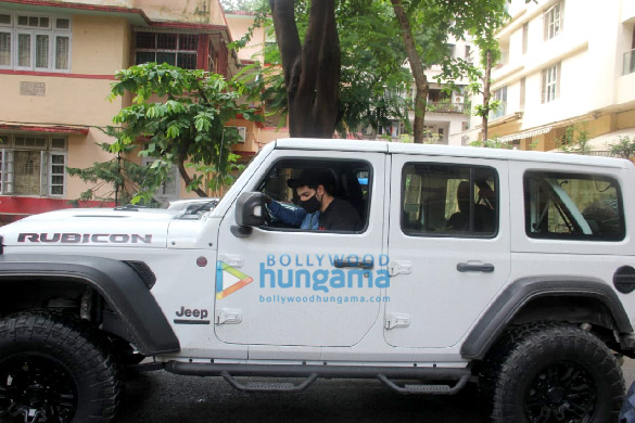 photos sooraj pancholi spotted in his new car in bandra 3