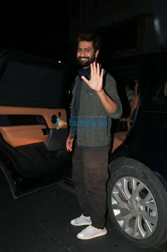 photos vicky kaushal and meghna gulzar snapped in santacruz 4