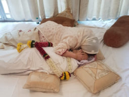 Saira Banu embraces Dilip Kumar’s mortal remains as she says her final goodbye