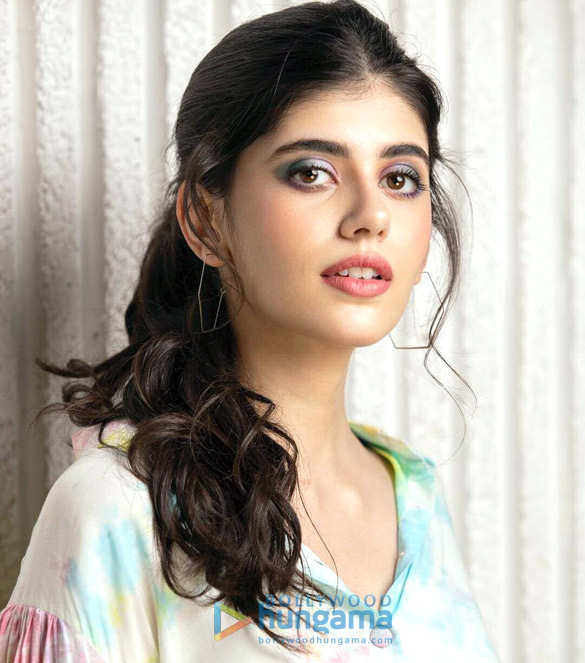 sanjana sanghi 1 18