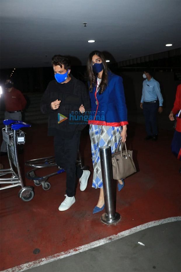 Sonam Kapoor returns to Mumbai after a year, breaks down upon seeing dad Anil Kapoor at the airport