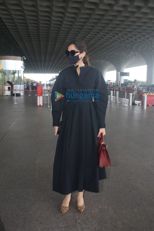 Sonam Kapoor's airport look includes an all black outfit and Hermès Kelly bag worth ₹5.5 lakhs