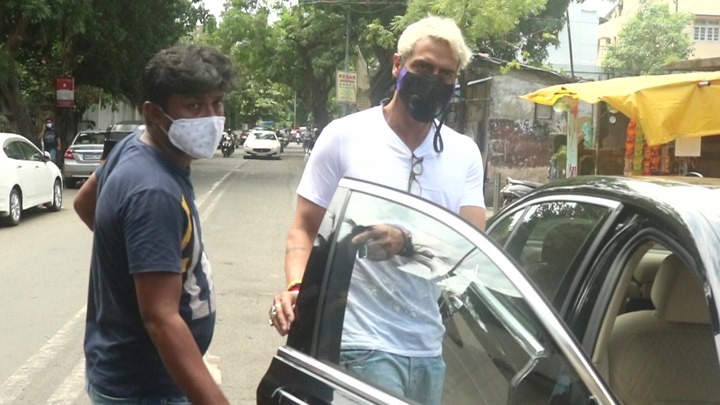 Arjun Rampal spotted at Bandra