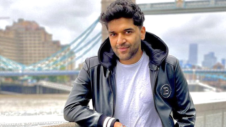 Guru Randhawa: “For RELATIONSHIP advice, I’d call Ranveer Singh bhai because he’s…” Guru Randhawa: “For RELATIONSHIP advice, I’d call Ranveer Singh bhai because he’s…”