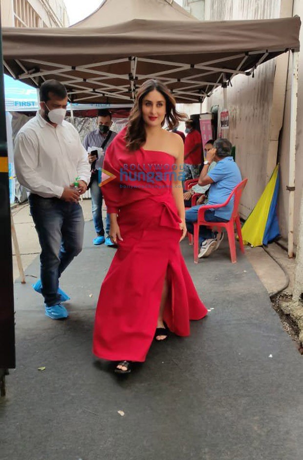 Kareena Kapoor Khan looks smoking hot in a fiery red off shoulder gown