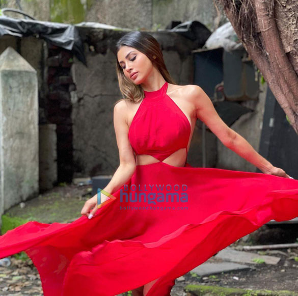mouni roy 2282021 5