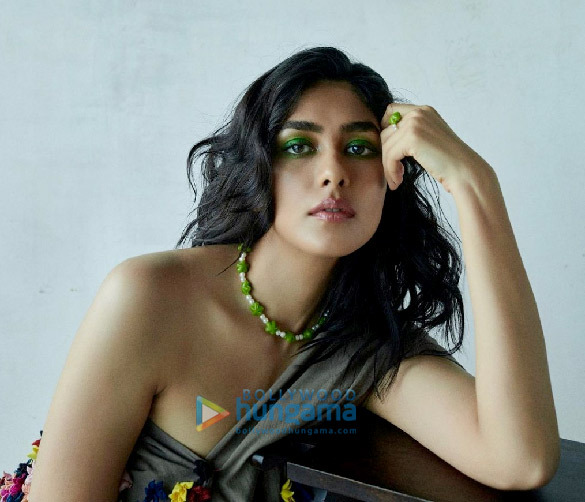 mrunal thakur 2 17