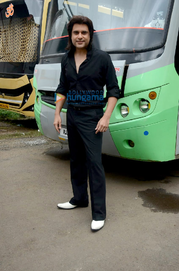 photos ajay devgn sharad kelkar ammy virk and nora fatehi snapped on sets of the kapil sharma show promoting their film bhuj the pride of india 5