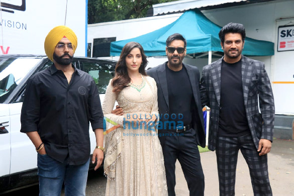 photos ajay devgn sharad kelkar ammy virk and nora fatehi snapped on sets of the kapil sharma show promoting their film bhuj the pride of india 7