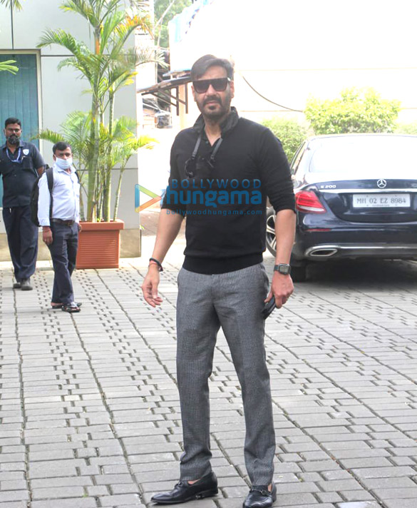 photos ajay devgn snapped during bhuj the pride of india promotions 4