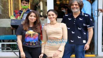 Photos: Ananya Panday, Chunky Pandey and Bhavana Pandey snapped in Bandra