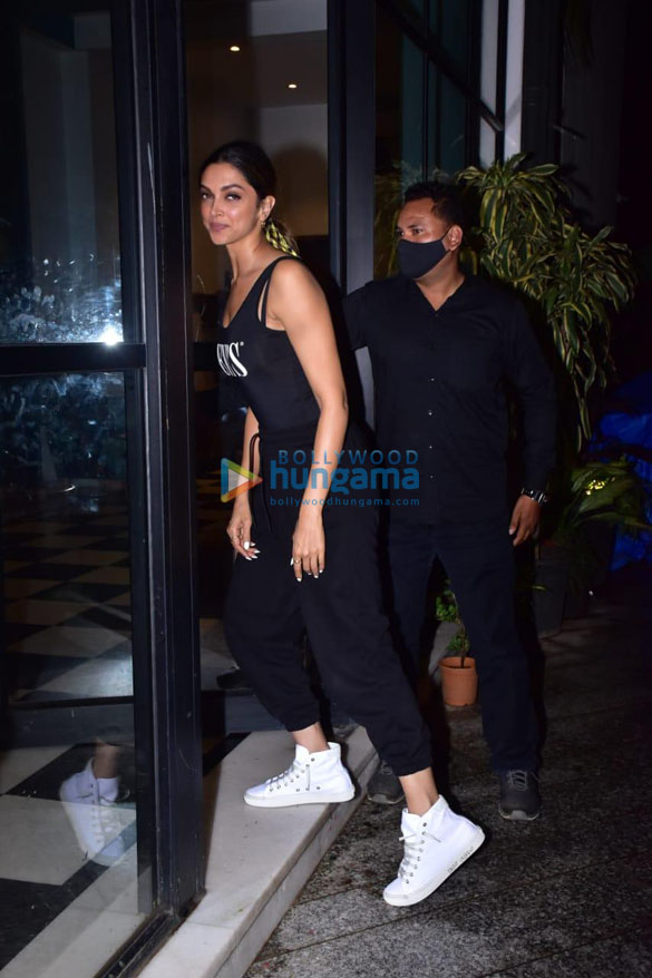 photos deepika padukone snapped at maddock films office 4