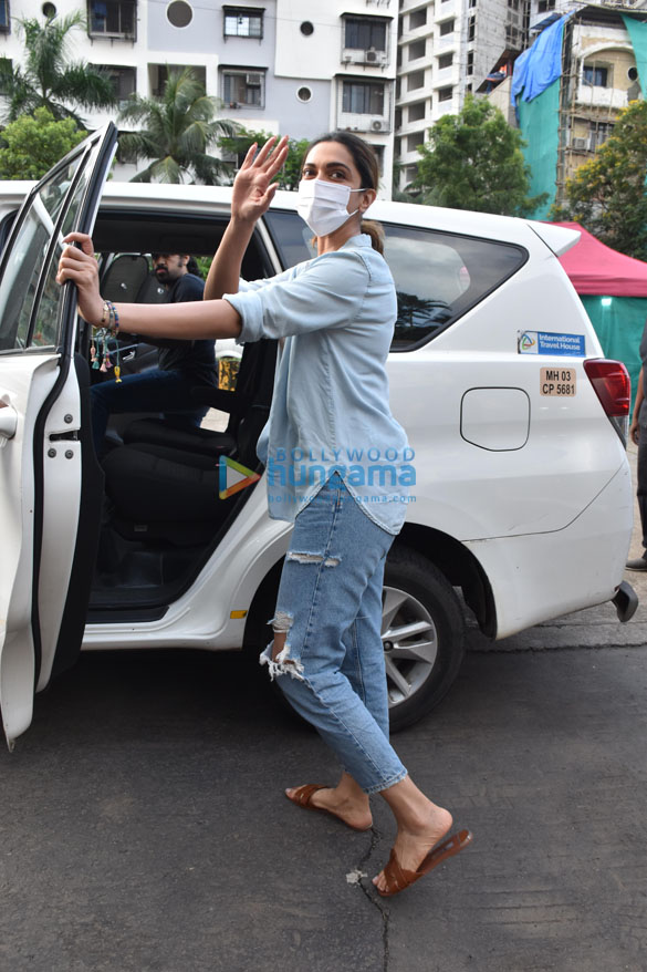 Photos: Deepika Padukone spotted in the city