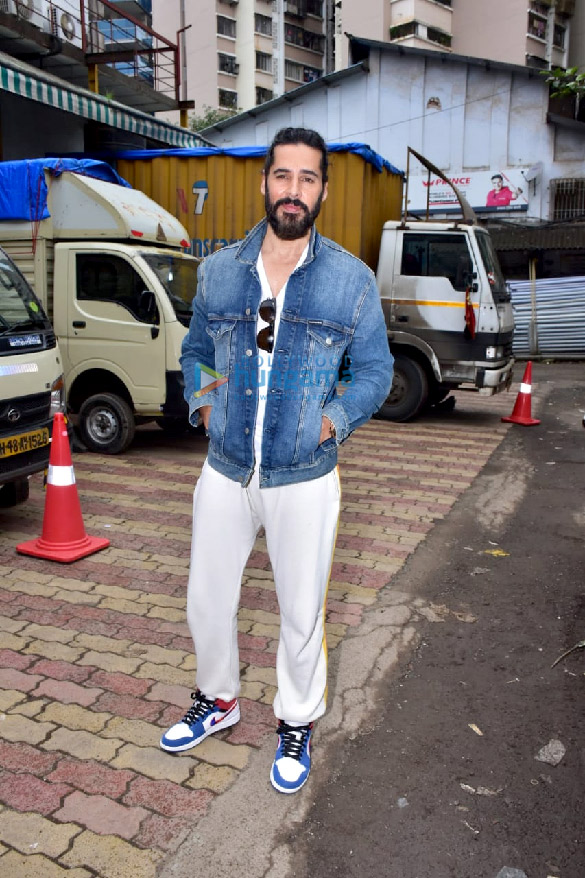 photos dino morea snapped in andheri 2