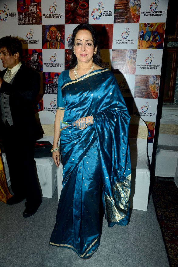 photos hema malini bhagyashree paresh rawal and others snapped at delphic maharashtra press conference 6
