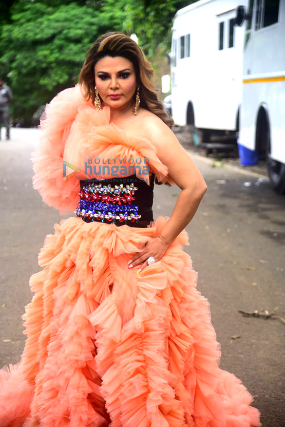 photos hina khan and rakhi sawant snapped on bigg boss ott set in film city goregaon 6