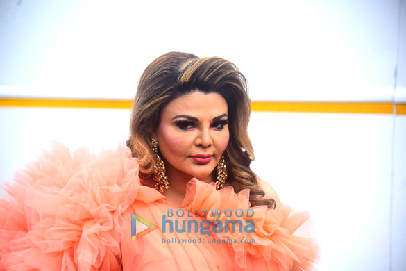 photos hina khan and rakhi sawant snapped on bigg boss ott set in film city goregaon 7