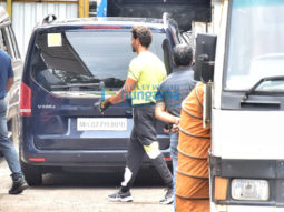 Photos: Hrithik Roshan snapped on the sets of a shoot