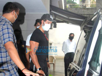 Photos: Hrithik Roshan spotted at a clinic in Bandra