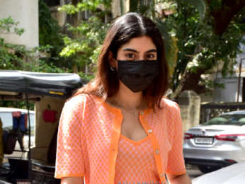 Photos: Janhvi Kapoor and Khushi Kapoor snapped at Mizu restaurant in Khar