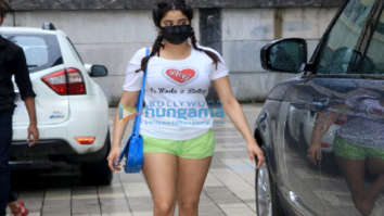 Photos: Janhvi Kapoor spotted at a clinic in Bandra